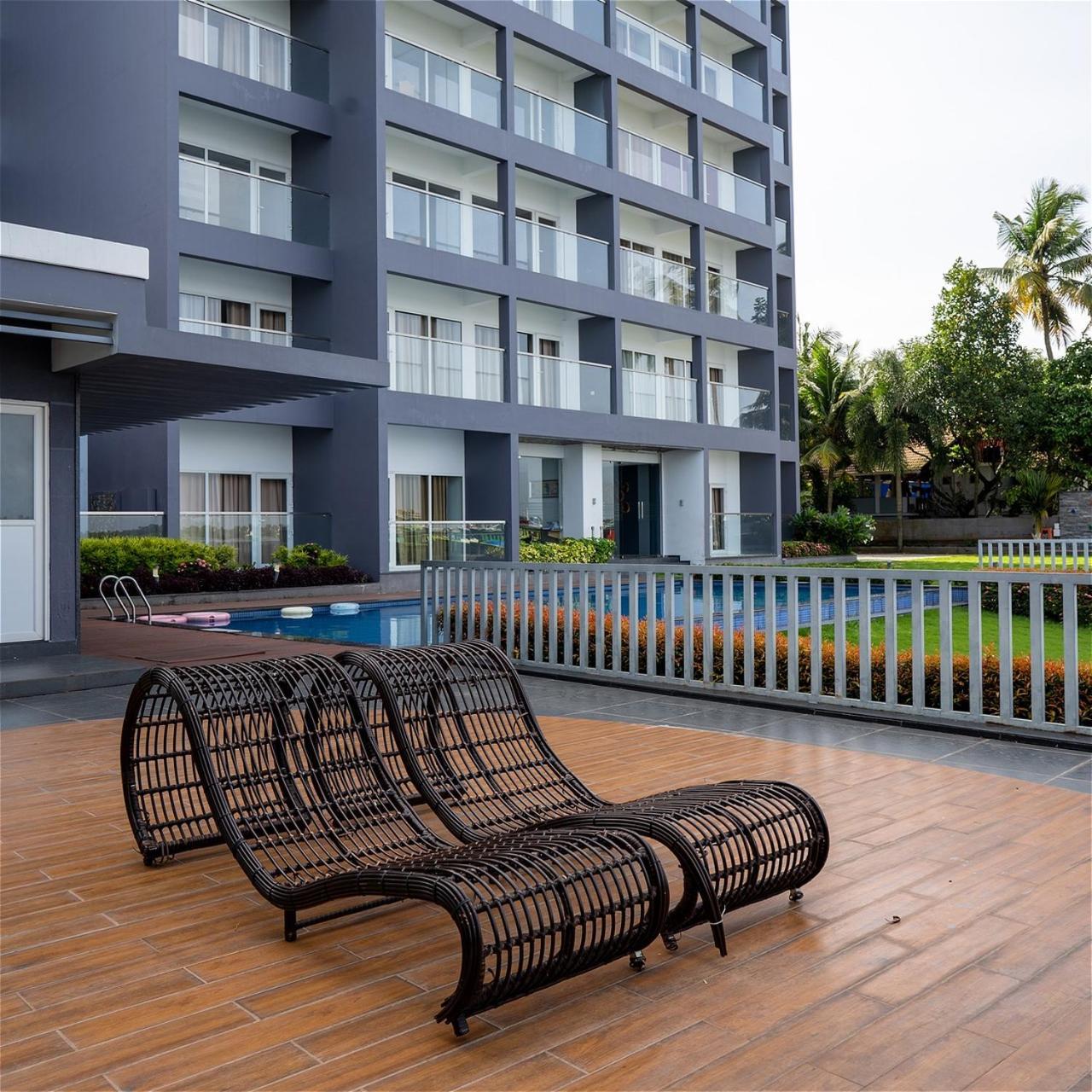 Kent Baywatch Suites Kochi Exterior photo