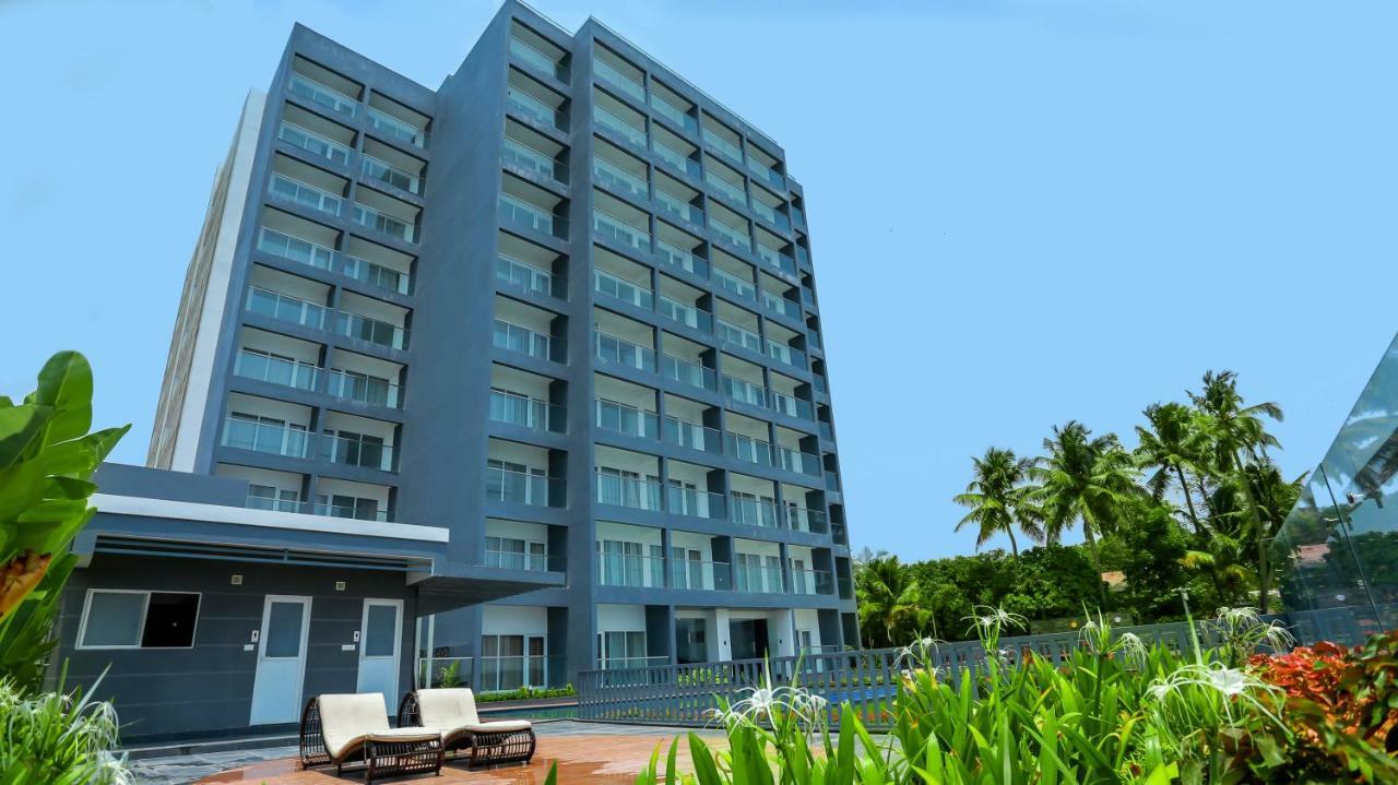 Kent Baywatch Suites Kochi Exterior photo